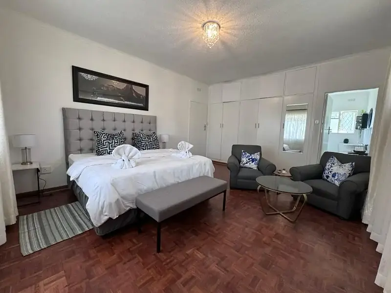 Luxurious 4 Bedroom Fully Furnished House to Let in Eastlea