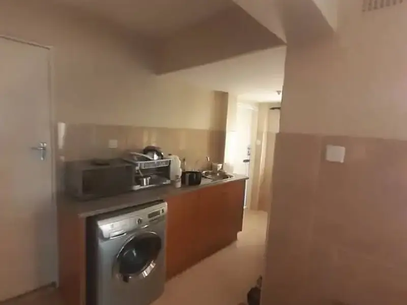  Neat 1Bed Cottage in Sunridge